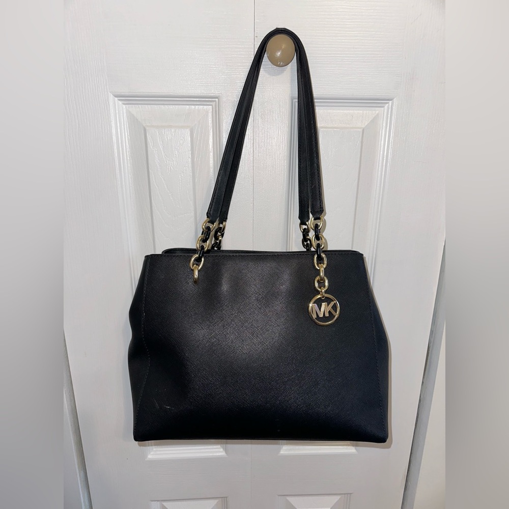 ⭐️ Michael Kors bag ⭐️